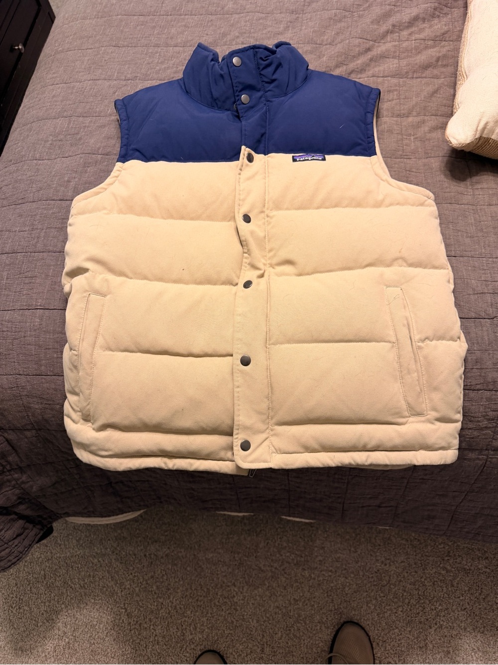 Patagonia Men’s Navy and Cream Puffer Vest